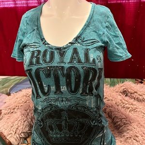 Daytrip scooped neck Marled teal green graphic t-shirt with metal beads.